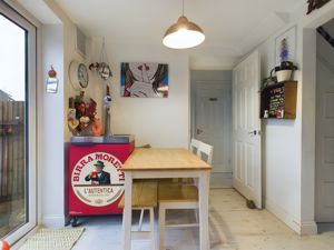 Breakfast Room- click for photo gallery